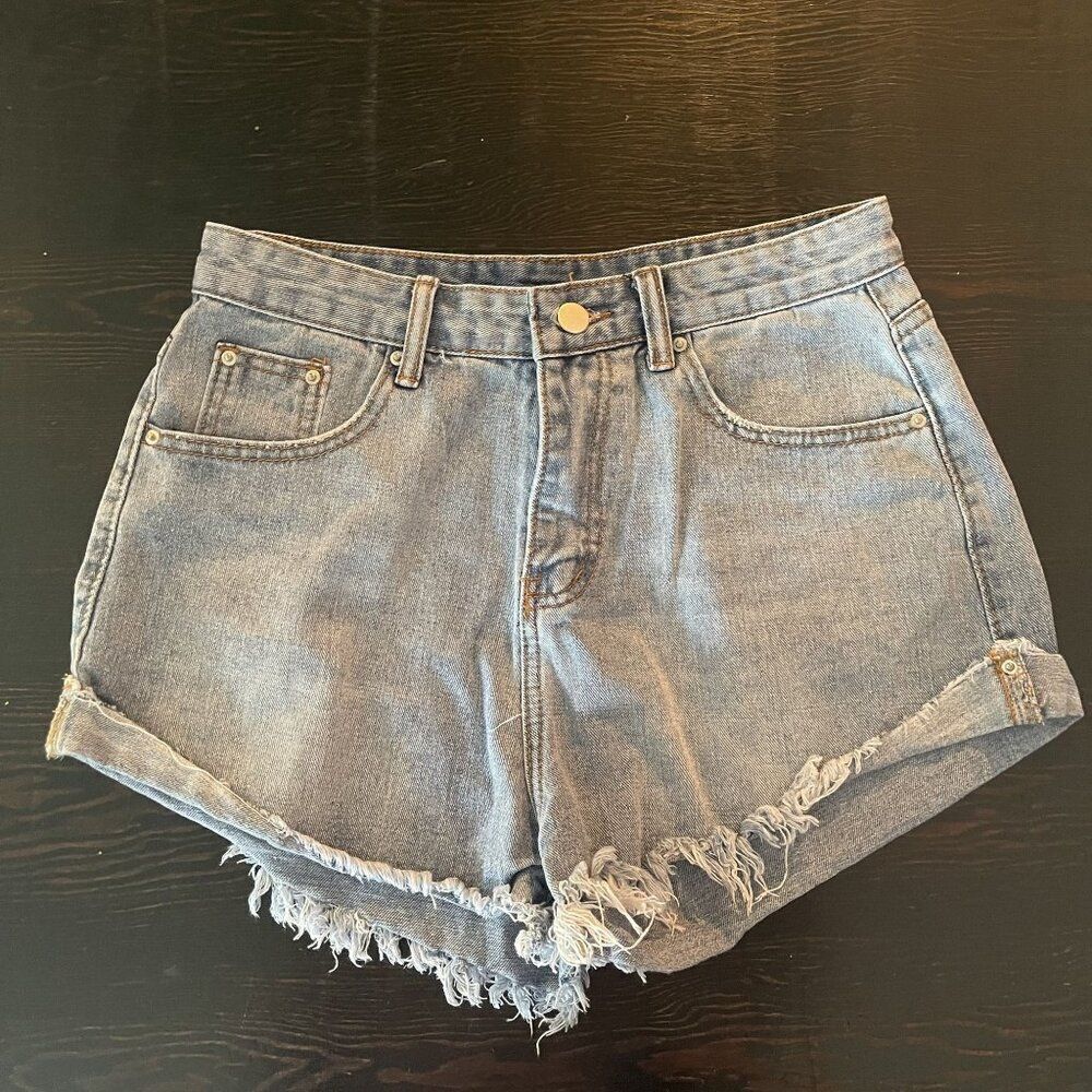 Shein Women's Medium Denim Cutoff Shorts 85% Cotton & 15% Polyester Light Wash